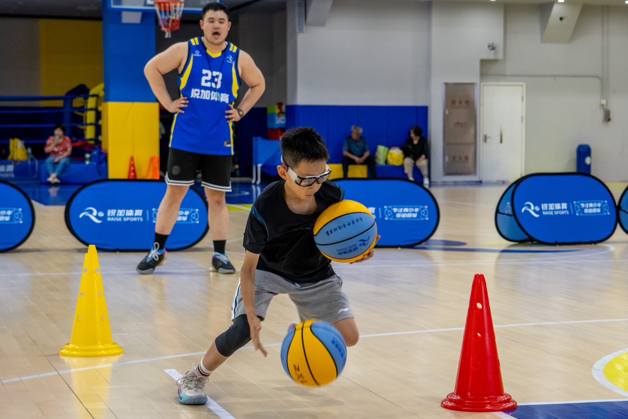 少儿篮球 运动启蒙课程(图1) 少儿篮球 运动启蒙课程(图1)